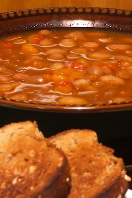 Bulgarian bean broth with bread
